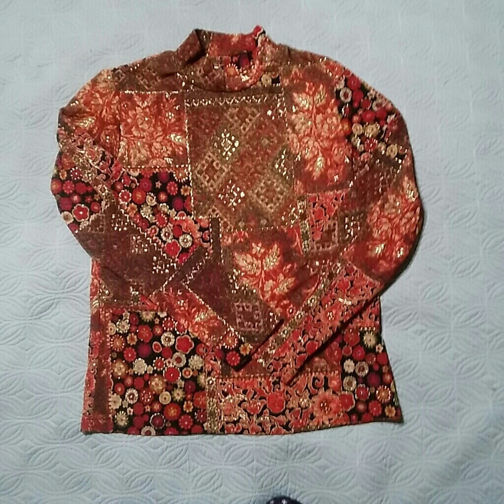 💐2/$20 Festive Coldwater Creek top